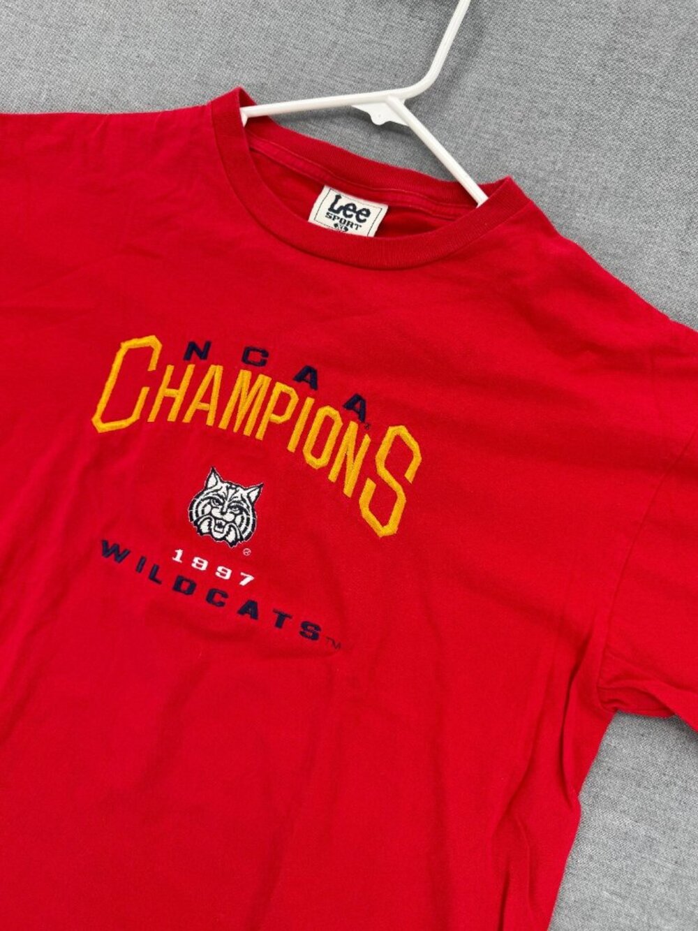 Vtg Lee Sport Arizona Wildcats T-Shirt Mens XL Red NCAA Champions 90s 1997 USA